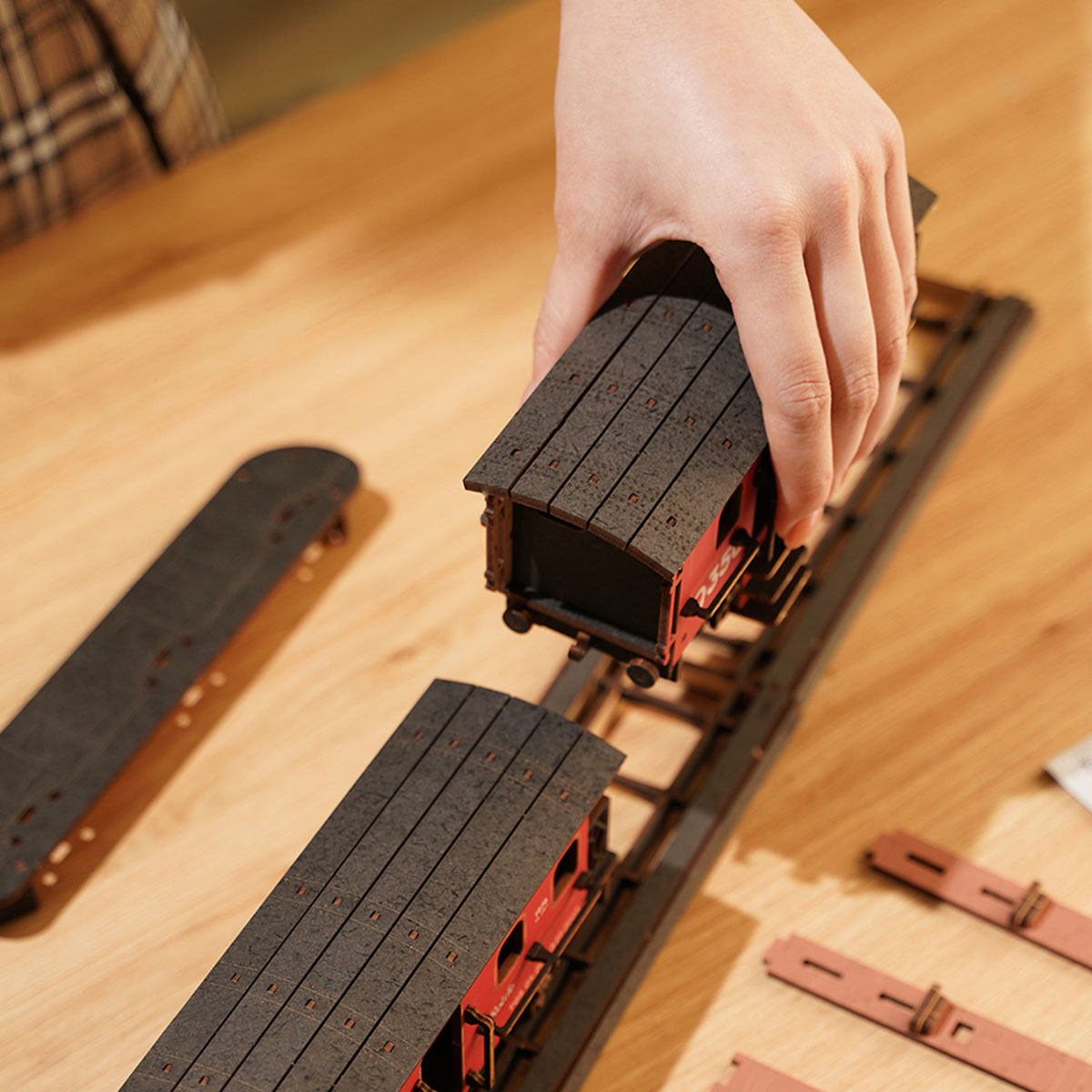Rolife 3D Houten Puzzel Steam Journey – TGS01 - Afbeelding 3